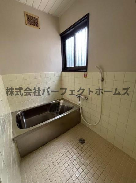 御幸東町戸建　賃貸の浴室|コンパクトで使いやすいお風呂です
