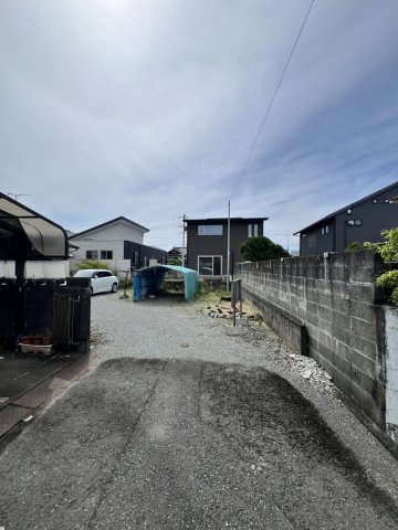 竹原町戸建の駐車場