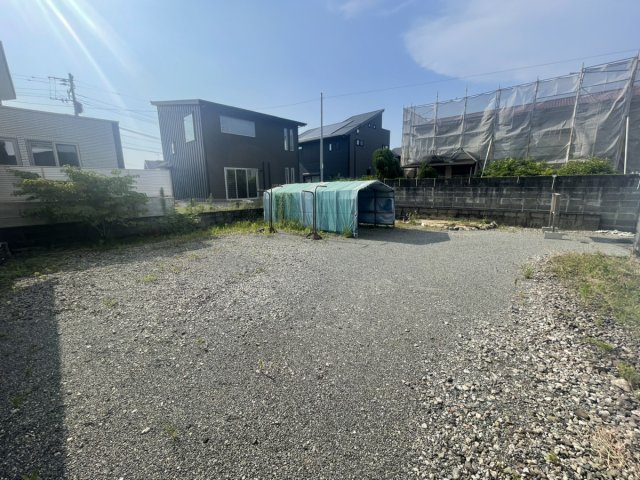 竹原町戸建の駐車場