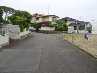 【前面道路含む現地写真】 | 川西市緑台4丁目6の121　建築条件無土地
