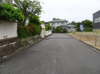 【前面道路含む現地写真】 | 川西市緑台4丁目6の121　建築条件無土地