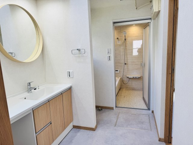 八王子市　城山手　中古戸建てのトイレ|～暖房温水洗浄機能付きトイレ　冬場は特に嬉しい機能ですね～