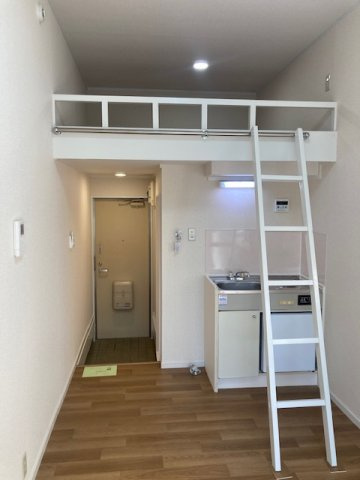 メゾンアツミの洋室