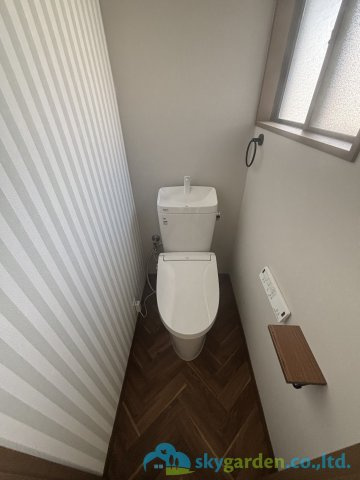 平塚市万田2丁目　中古戸建のトイレ