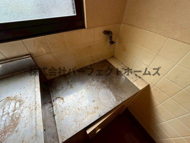黒原城内町テラスハウス　賃貸のキッチン|コンパクトなキッチンで掃除もラクラク