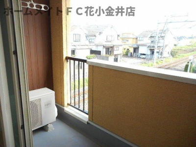 【バルコニー】 | カーサ・プリマベーラ | 陽当たり良好なバルコニーです
