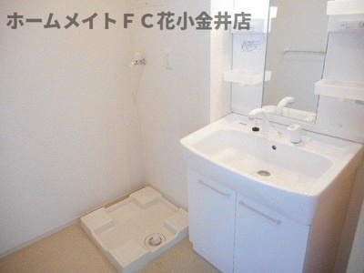 【洗面所】 | カーサ・プリマベーラ | スペースが確保できる洗面所です