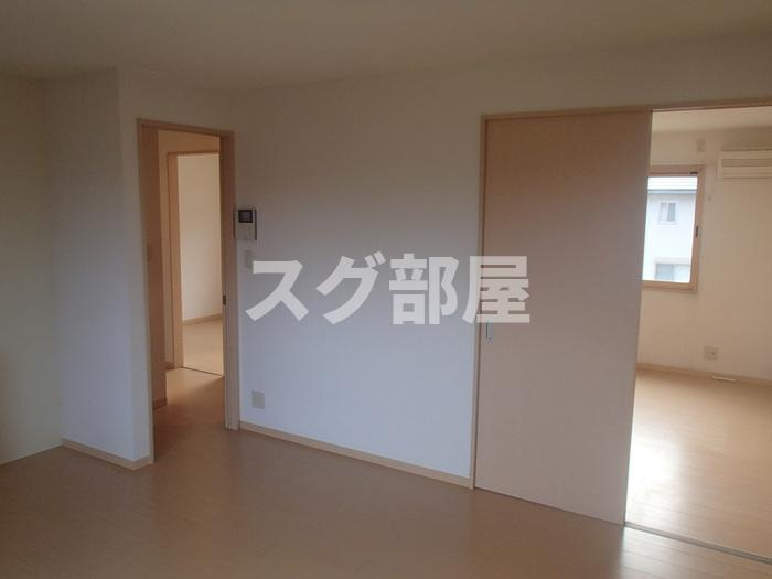 コンフォール立町　A棟の居間・リビング