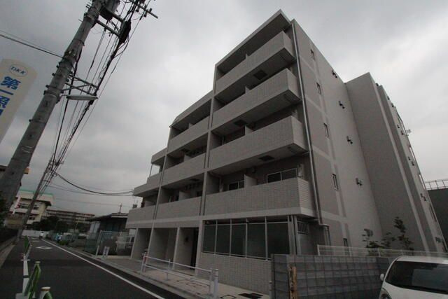 ＡＺＥＳＴ志村三丁目のエントランス