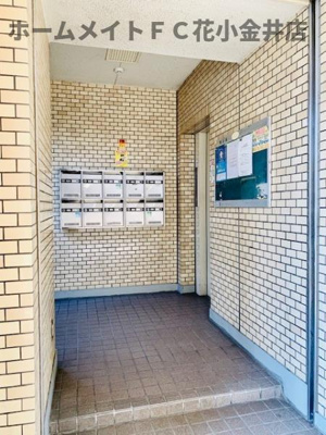 【エントランス】 | クレストコート西海 | 落ち着いたエントランスです