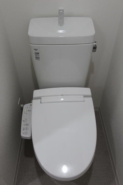 アンベリール西川口弐番館のトイレ
