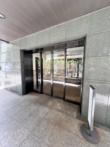 【エントランス】 | クレストフォルム田町ベイフロントスクエア