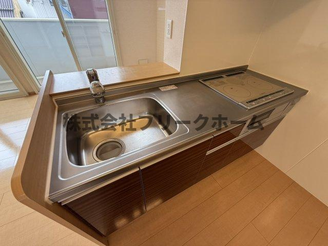 武蔵野市境南町４丁目のアパートのキッチン