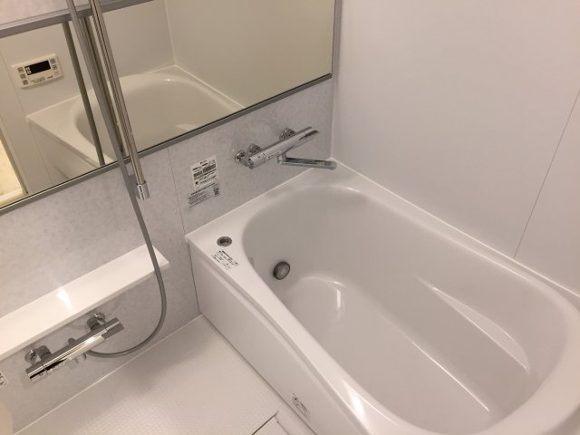 ソサエティ森下の浴室
