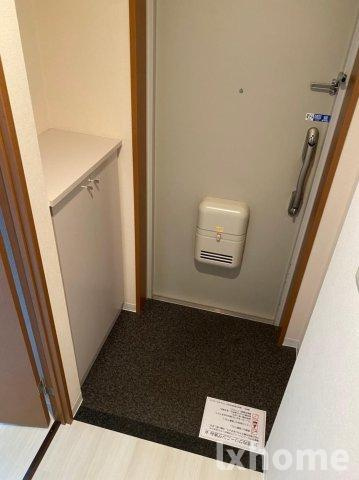 グレイス正雀の玄関|収納もある玄関です