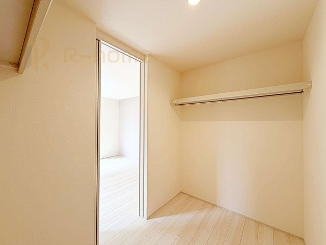 第2八千代町菅谷　新築戸建て　1号棟の収納|人気のウォークインクローゼット！アウター類はもちろん、季節ものや寝具も収納できます！