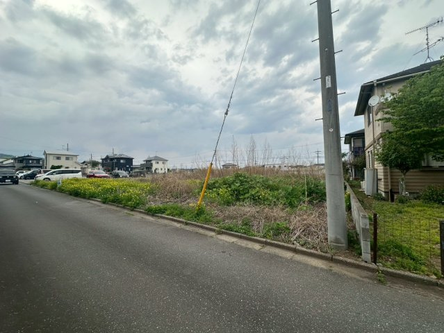 -三丁目不動産-　深谷市武蔵野　整形地4区画の前面道路含む現地写真