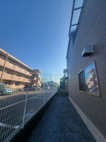 里ガレージ付新築戸建