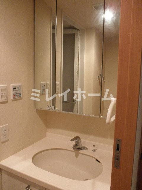 クリオレジダンス大森WESTの洗面所|同建物内別のお部屋の参考写真になります。