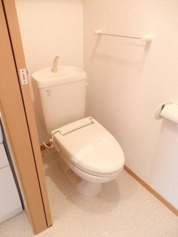 リバ－サイド北斗のトイレ|清潔感のあるトイレです