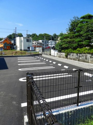 アールコートⅠの駐車場|駐車場完備です