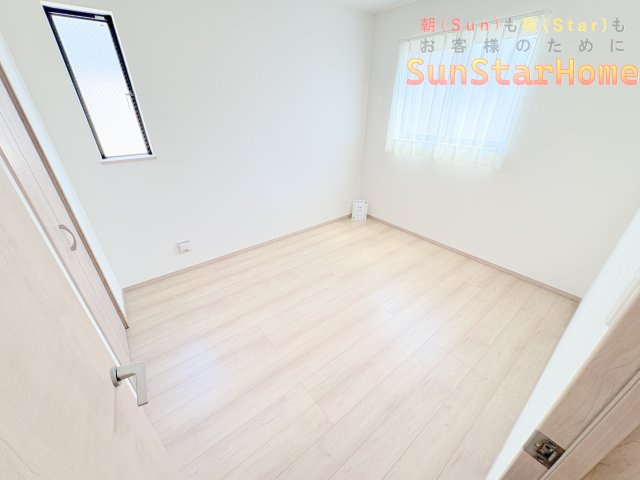 【サンスターホーム】青梅市新町5丁目　新築E号棟の洋室