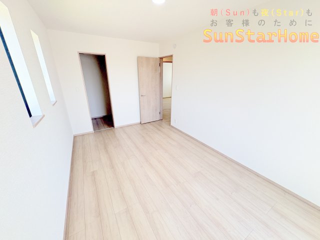 【サンスターホーム】青梅市新町5丁目　新築E号棟の洋室