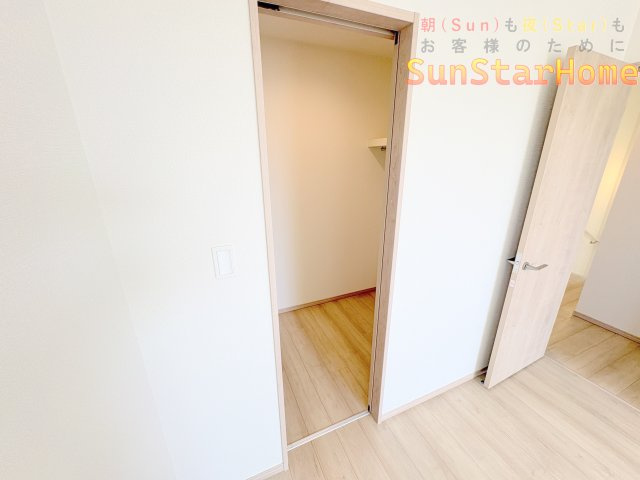 【サンスターホーム】青梅市新町5丁目　新築E号棟の収納