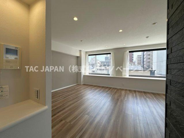 ディアハイム浅草の居間・リビング|【いつでもご見学（内覧）可能です】
お問合せ当日やお仕事帰りなどご都合の良いタイミングでのご見学可能です。
お気軽にご予約ください。