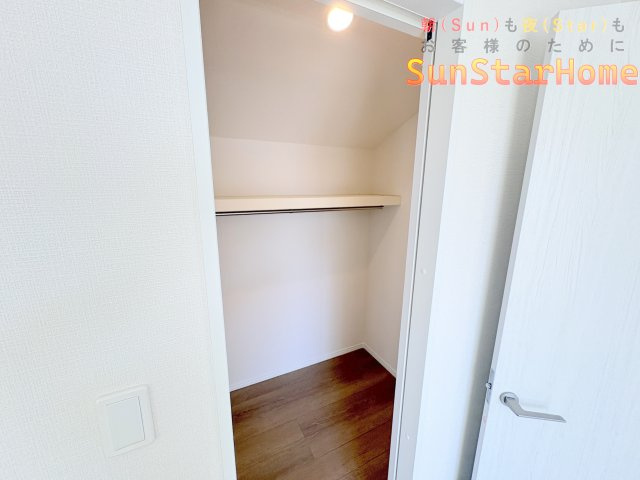 【サンスターホーム】青梅市新町5丁目　新築B号棟の収納
