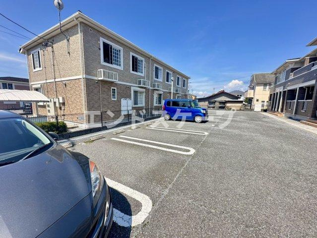 ヘブンリーブルーの駐車場|高崎、前橋のお部屋探しはエンドスケープまで！お客様の理想お聞かせ下さい♪