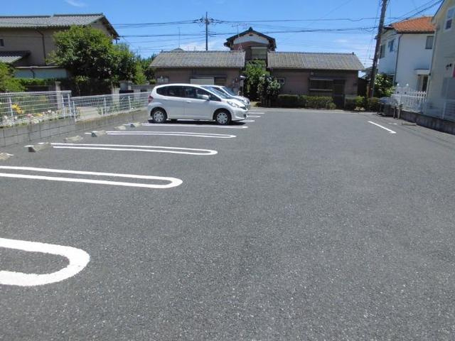 サニーガーデンの駐車場|駐車場