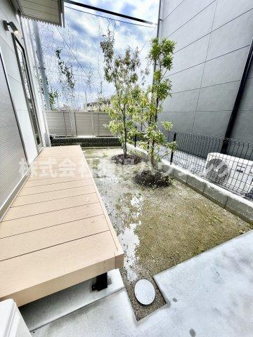SEKISUIHOUSEnoie 箕面萱野3号地の庭