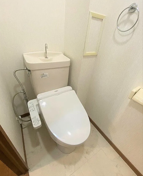 グランドゥール古祇園【キャッシュバック対象物件】のトイレ|ゆったりとした空間のトイレです