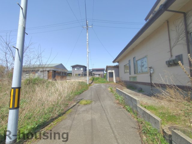 【売土地】秋田市港北新町の前面道路含む現地写真