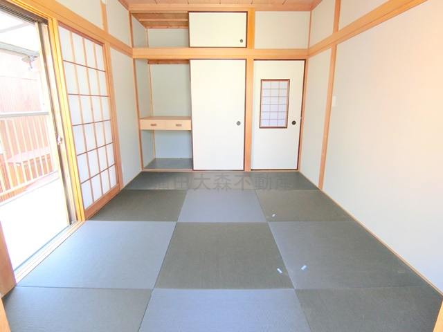 西蒲田3丁目戸建の寝室|2階北側の和室6帖