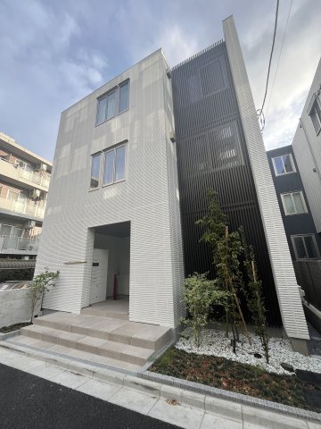 【外観】 | ELYSEE HATSUDAI | ELYSEE HATSUDAI、西新宿五丁目駅徒歩11分！