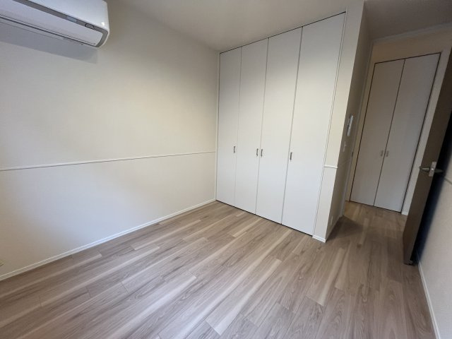 【洋室】 | ELYSEE HATSUDAI | お部屋の使い分けもしやすい3LDKです！