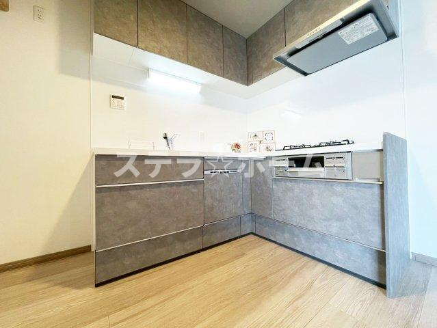 エバーグリーン淀川2号棟のキッチン|きれいなキッチンです