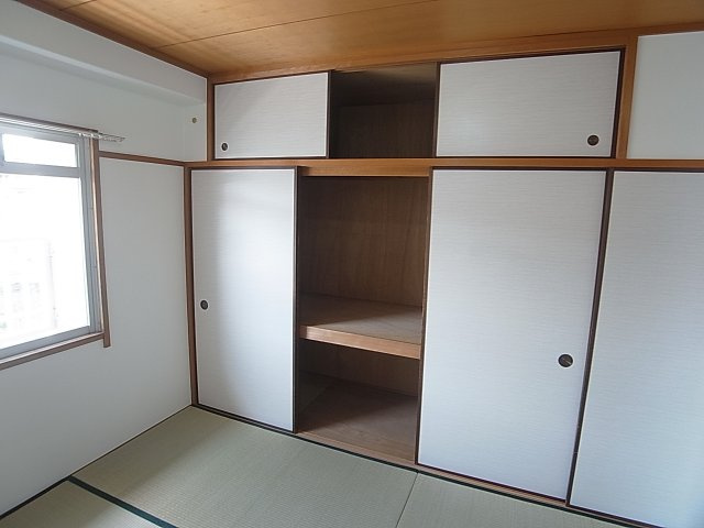ハイツKOYOの収納|各部屋に収納完備、サイズも広々