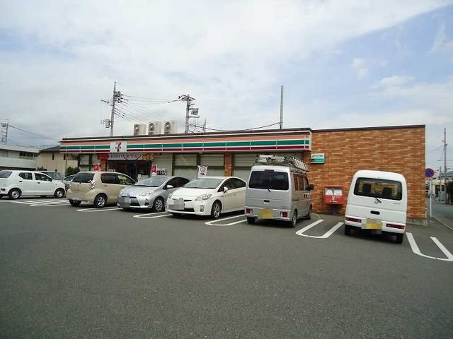 ルチアーノの周辺|セブンイレブン前橋南町２丁目店まで450m