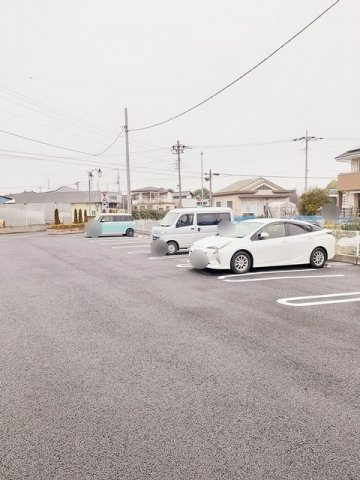 メゾンドソレイユ上大島の駐車場|駐車場完備です