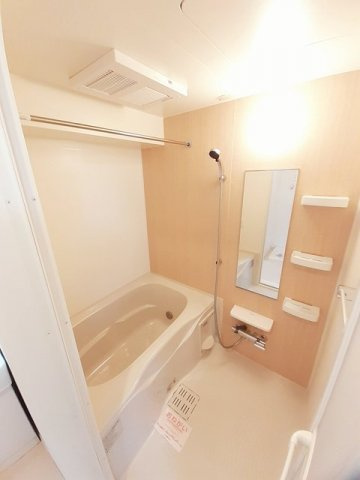 メゾンドソレイユ上大島の浴室|コンパクトで使いやすいお風呂です