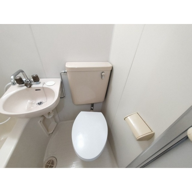 オゼットワールAのトイレ|シンプルで使いやすいトイレです