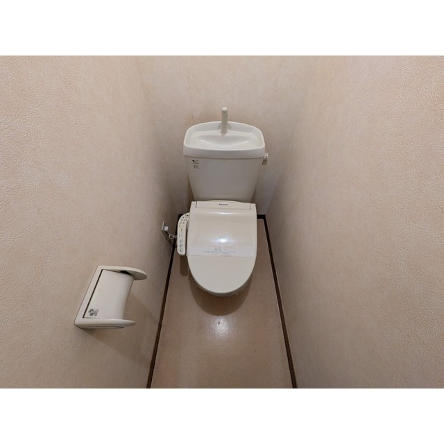 ハニーハウスAのトイレ|コンパクトで使いやすいトイレです