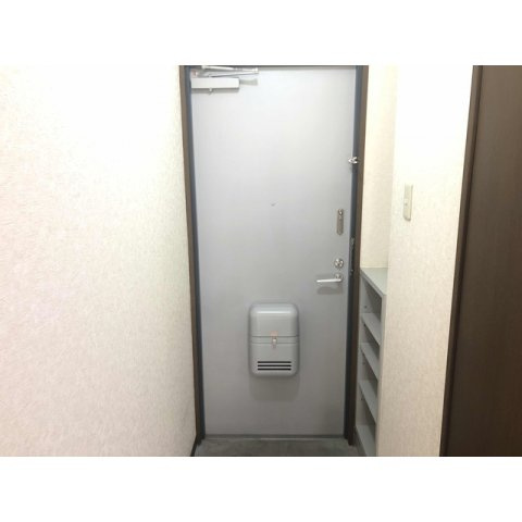 キュウブEX北代田の玄関|シンプルで使いやすい玄関です