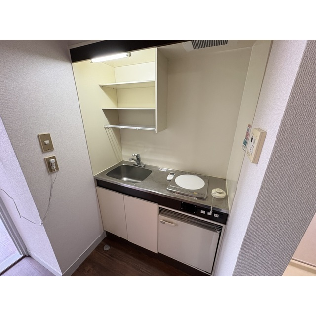 KI CORTのキッチン|コンパクトなキッチンで掃除もラクラク
