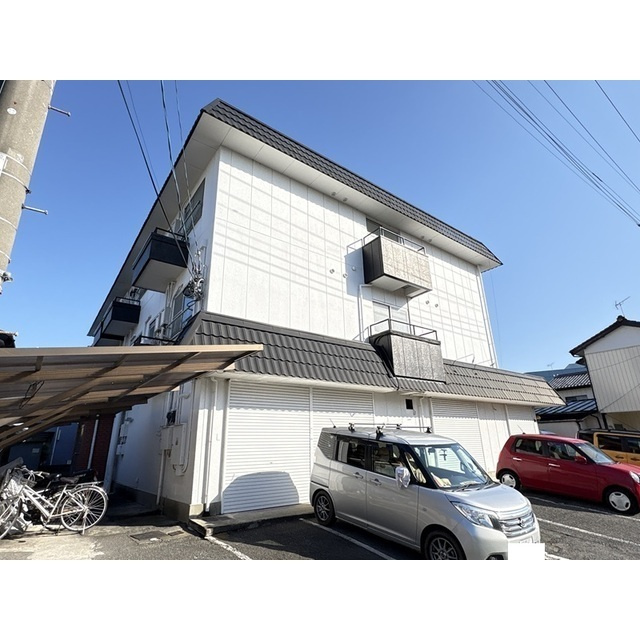 メゾンホワイトの外観|外観は落ち着いています