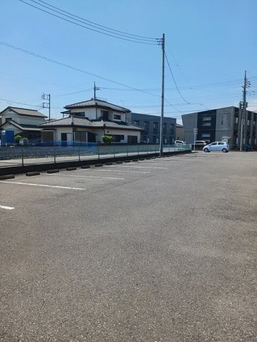 メゾンユキエの駐車場|駐車スペースもあります