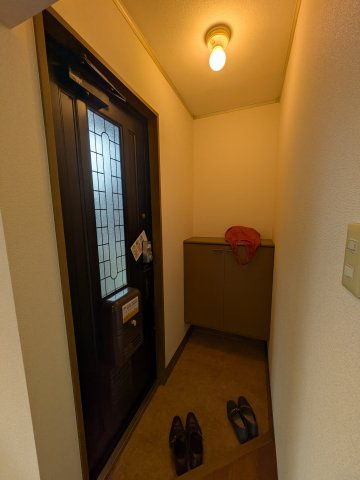 エステート厚木の玄関